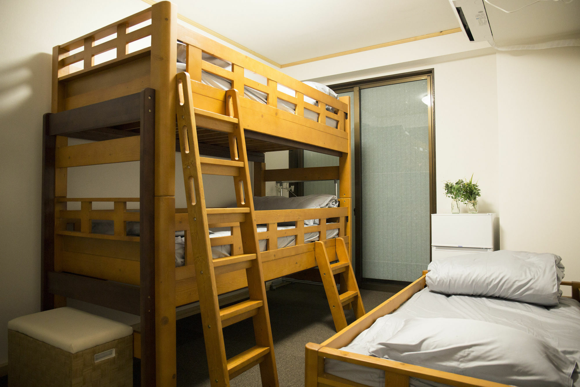 Hyu House Hotel Tokyo Exterior photo