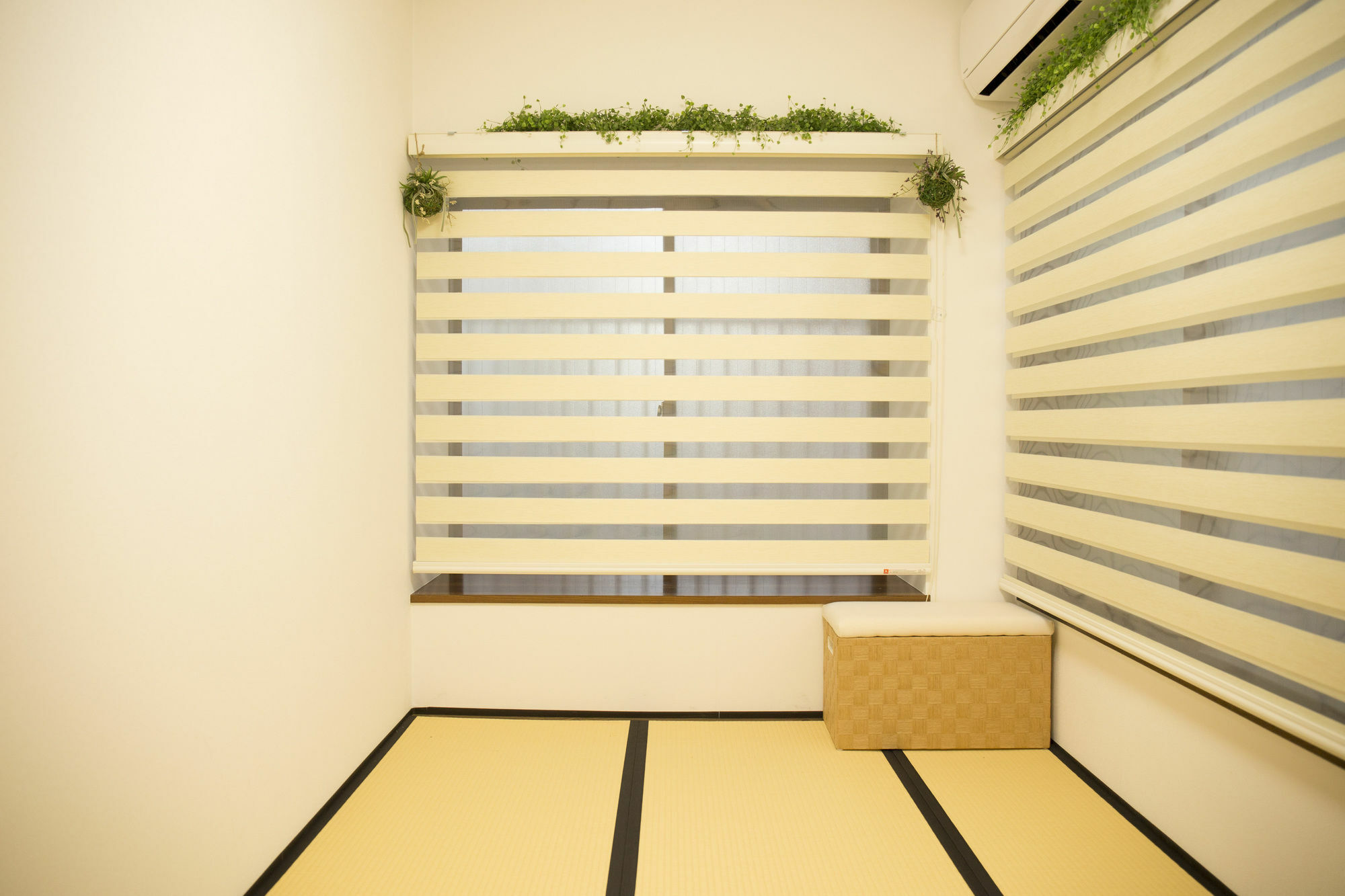 Hyu House Hotel Tokyo Exterior photo