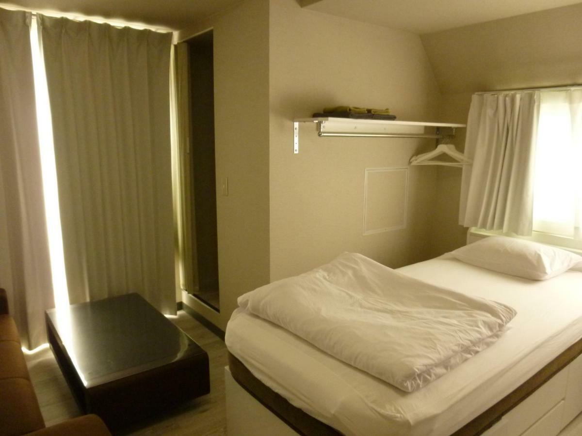 Hyu House Hotel Tokyo Exterior photo
